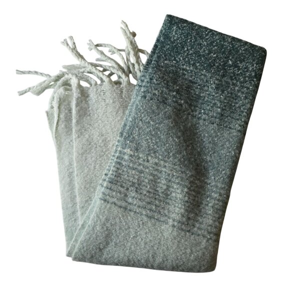 Mer Sea “Always By The Sea” Green Ombre Chunky Super Soft Blanket Scarf - Picture 2 of 3